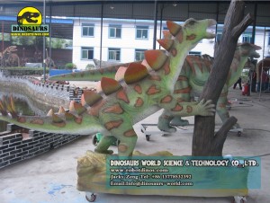 Dinosaurs shaking trees