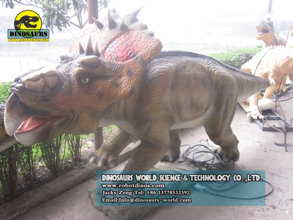 Animatronic-Dinosaur-Pachyrhinosaurus
