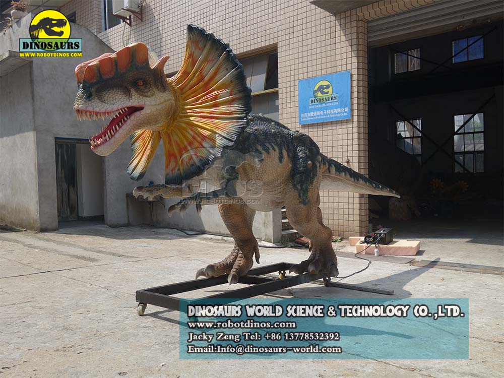 DWD248 Animatronic Dilophosaurus (1)